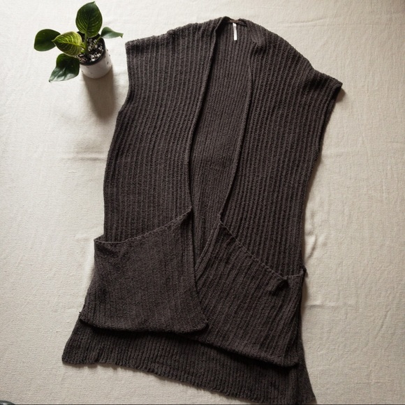 FREE PEOPLE SLEEVELESS OVERSIZED CARDIGAN - Picture 2 of 7